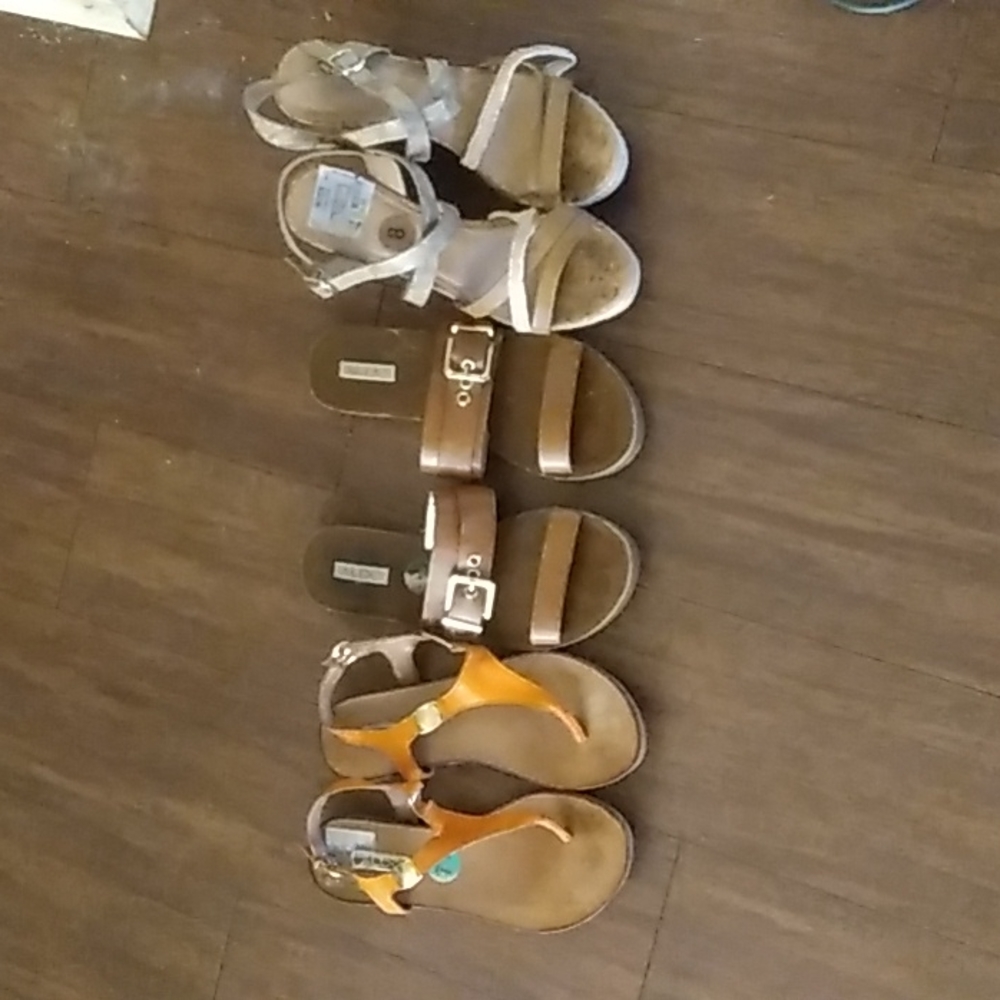 Used sandals<Quick Sale Expires 4/15/22>